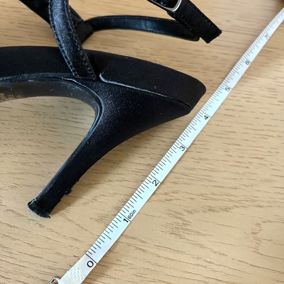 Kenneth Cole Reaction Black-Purple Satin Beaded 4" Heels (Size 6) - Picture 9 of 9